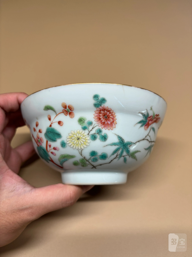 清宣统 粉彩花卉纹盖碗 - 图2